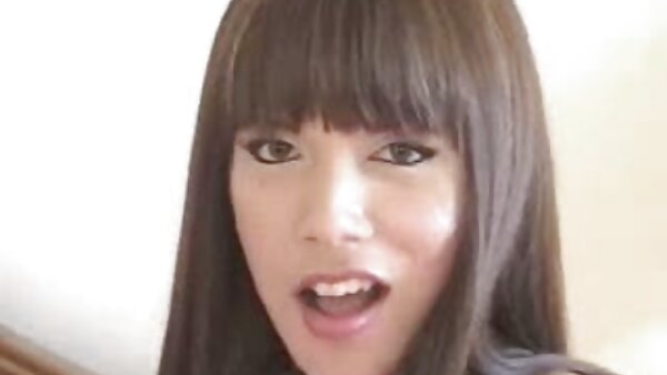 Sizzling ladyboy Lanita Hot adalah fucked oleh tiga dudes awek sangap batang berdarah panas