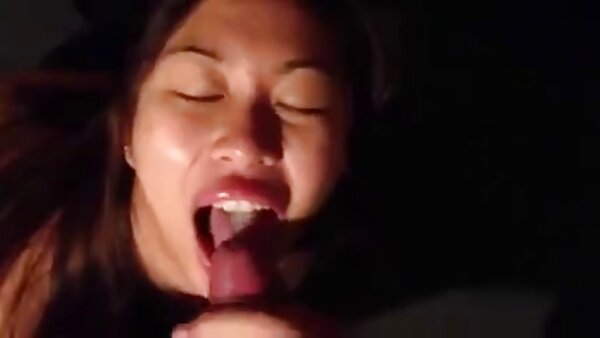 Penggoda untuk cincin dubur awek sanggap remaja kecil molek