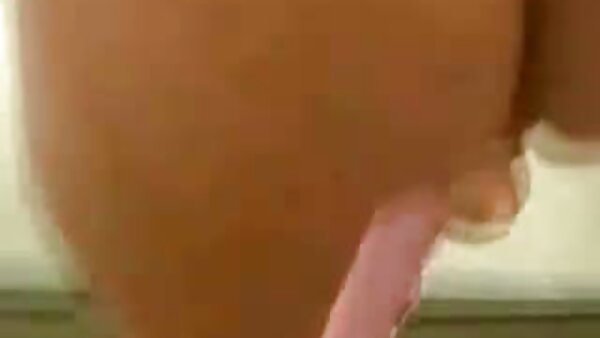 Seks panas dengan pelatih yoga dan Capri perempuan melayu sangap Cavanni di atas tikar