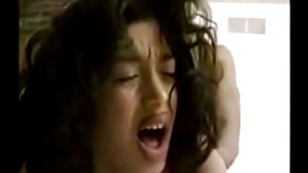 Keriting banci Vixxen Dewi adalah dildo fucking diregangkan lubang sangap poen dubur