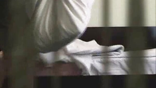 Berkulit sawo matang berminyak dalam skirt pendek Mara video melayu sangap Nova sedang bermain dengan batang keras