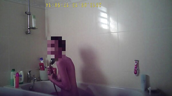 Perempuan murahan melengkung Claudia Marie dengan buah dada besar menghisap batang melayu sangap video
